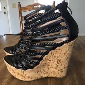 🆕 Adorable & sexy black wedges